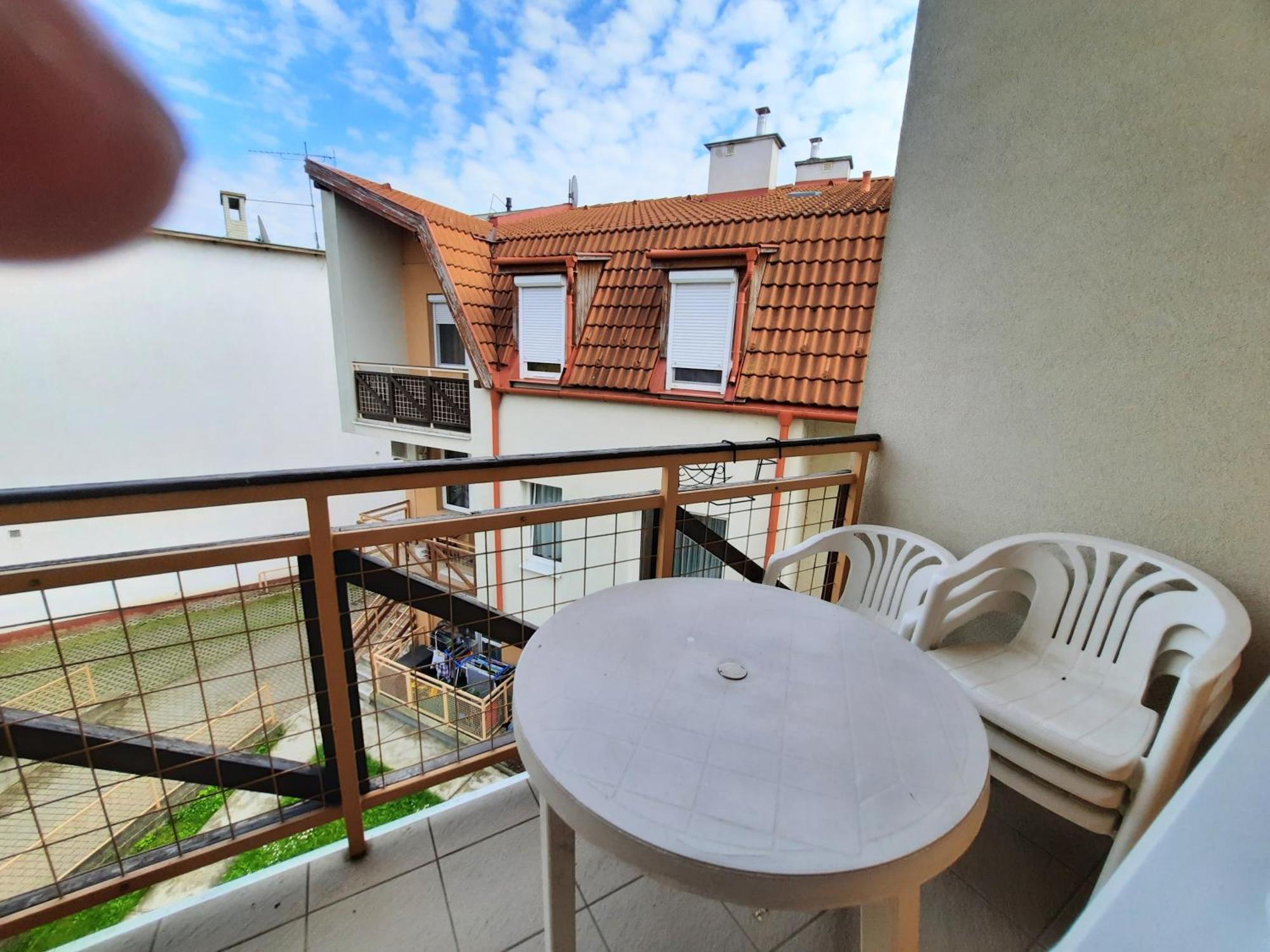 Zoeld Beka Apartmanok Koelcsey I Hajdúszoboszló Zewnętrze zdjęcie